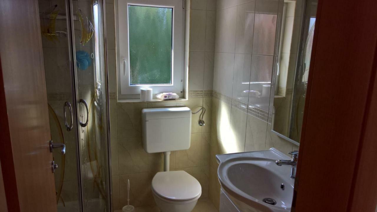 Apartment Poleti Малинська Екстер'єр фото